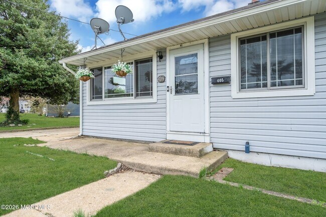 Building Photo - 405 Terrace Ave