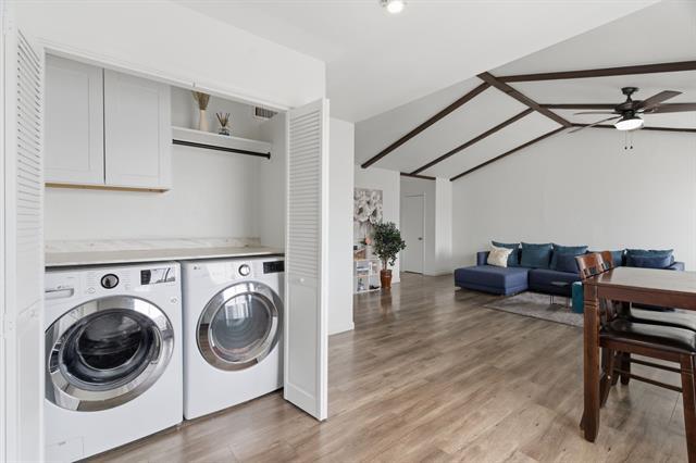 Building Photo - 10566 High Hollows Dr