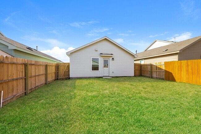 Building Photo - 8068 Nube Medina