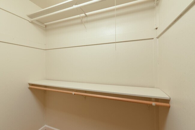 Building Photo - 2092-2094 Donald Dr