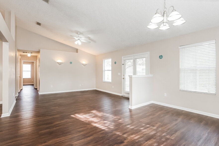 Building Photo - 3410 Guernsey Ct