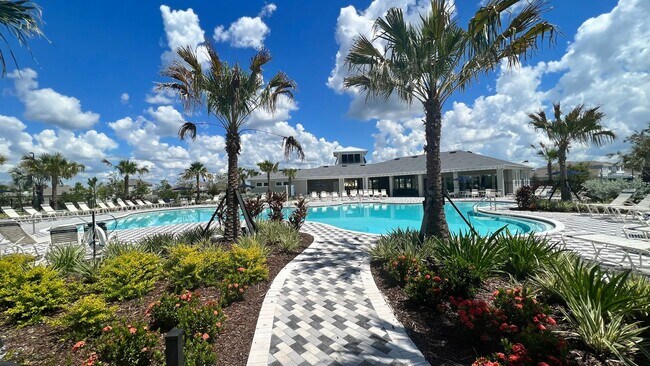 Building Photo - Unfurnished Annual Rental