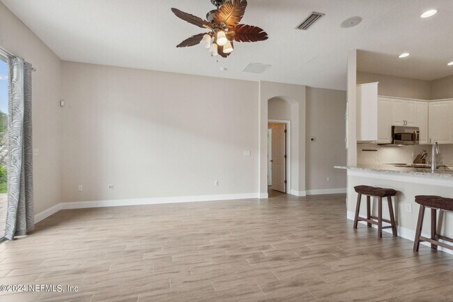 Building Photo - 13260 Bonaparte Ln