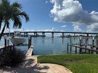 Building Photo - 590 Belle Point Dr