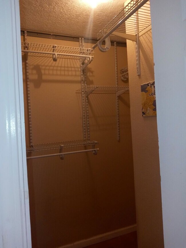Building Photo - RIO RANCHO-FOUR BEDROOM HOUSE-Furnished