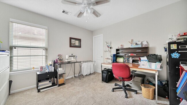 Building Photo - 692 Casual Ln