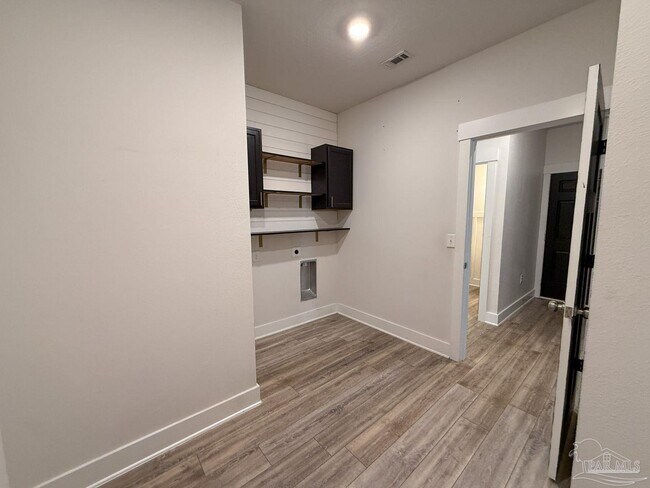 Building Photo - 6169 Jenks Dr