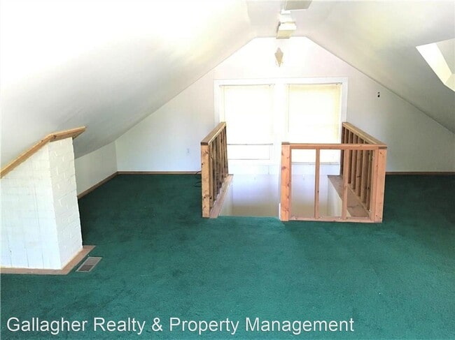 Building Photo - 4 br, 1 bath House - 55 Fort Hill Terrace