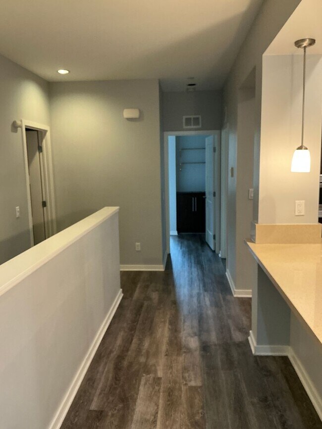 Building Photo - 3 Bedroom 3 Bath Townhouse Style Condo at Depot Walk in Orange