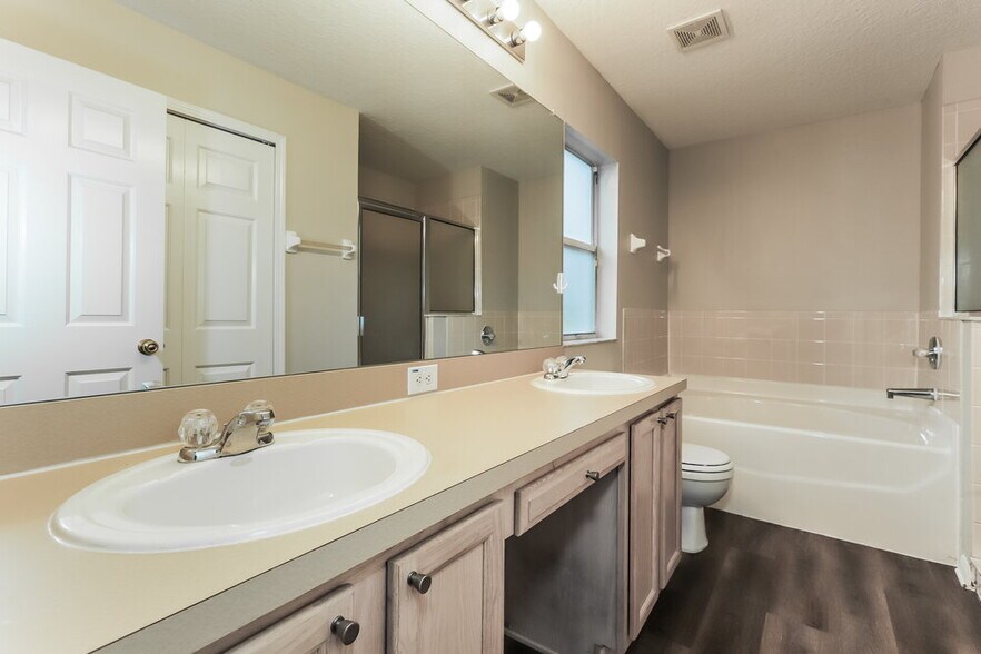Building Photo - 6415 Buckhead Ct