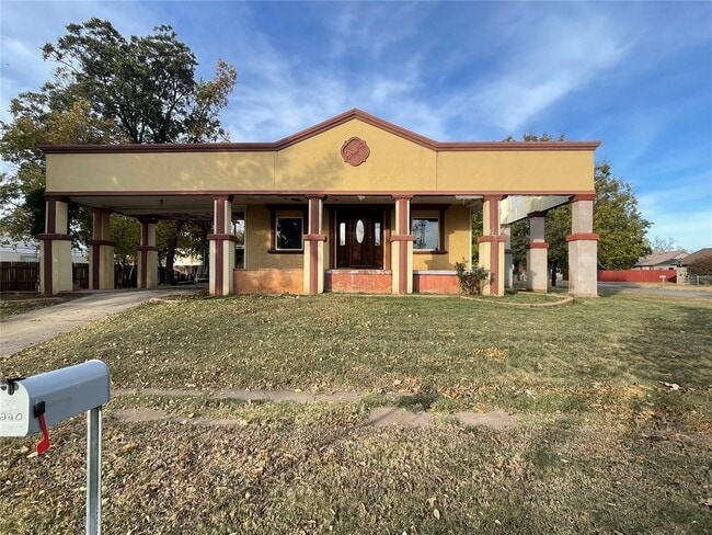 Primary Photo - 220 N 8th St