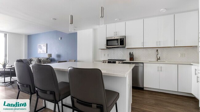 Building Photo - 1950 Mayfair St