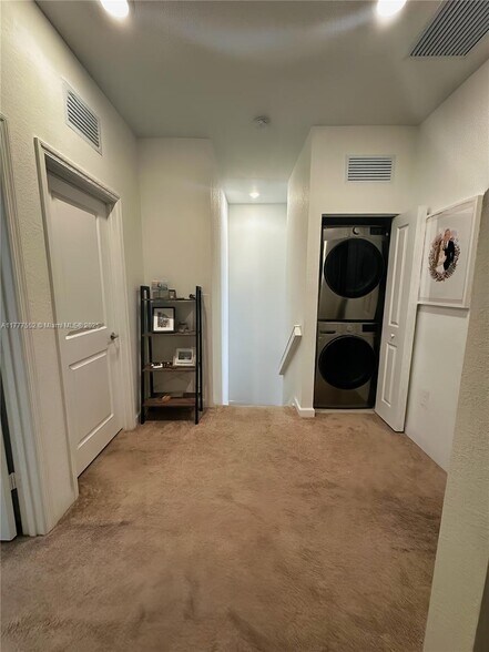 Building Photo - 452 NW 203rd Ter