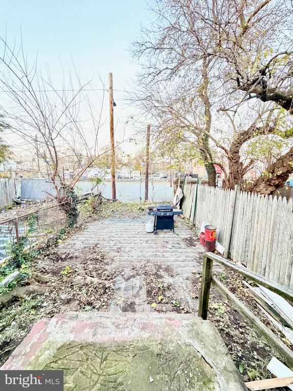 Building Photo - 176 W Hanover St