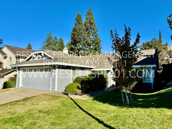 Building Photo - Charming 3-Bedroom Home in Prime Location