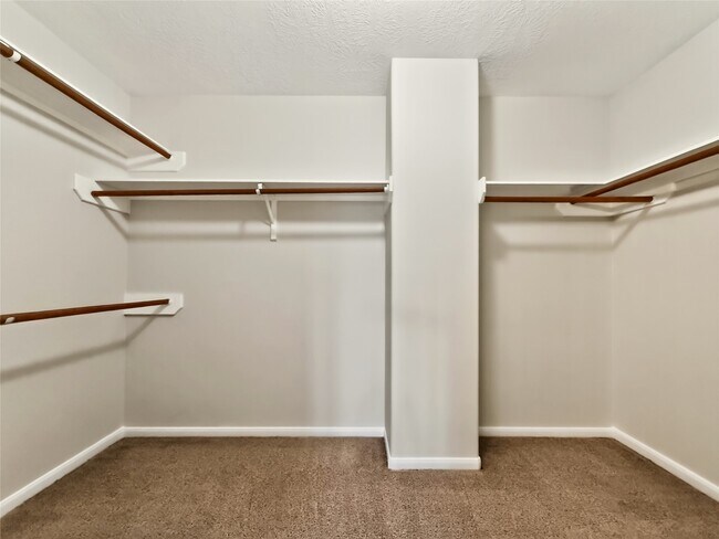 Building Photo - 4914 Jasmine Meadows Ln