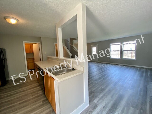 Building Photo - Welcome home to this stunning 4-bedroom, 2.5-bath home in Camby!