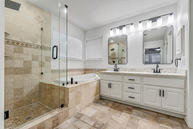 Building Photo - 1502 Mabry Mill Rd