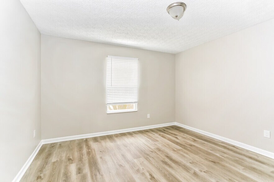 Building Photo - 5271 Gobel Dr