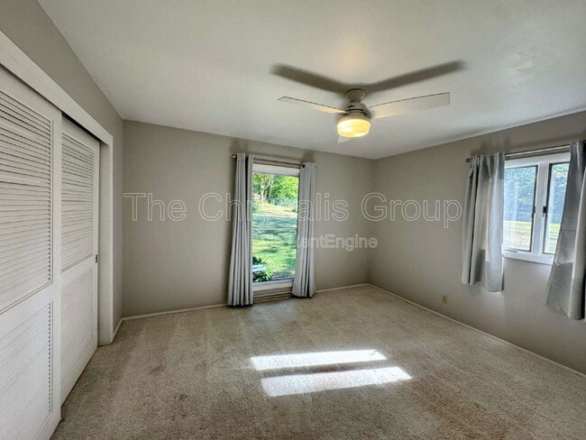 Building Photo - 206 Forest Park Pl