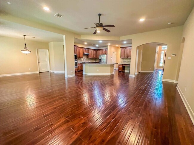 Building Photo - 135 E Canyon Wren Cir