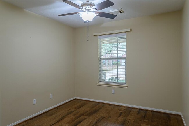 Building Photo - 19 Wild Orchid Ct