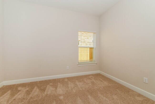 Building Photo - 1215 Butler Ave