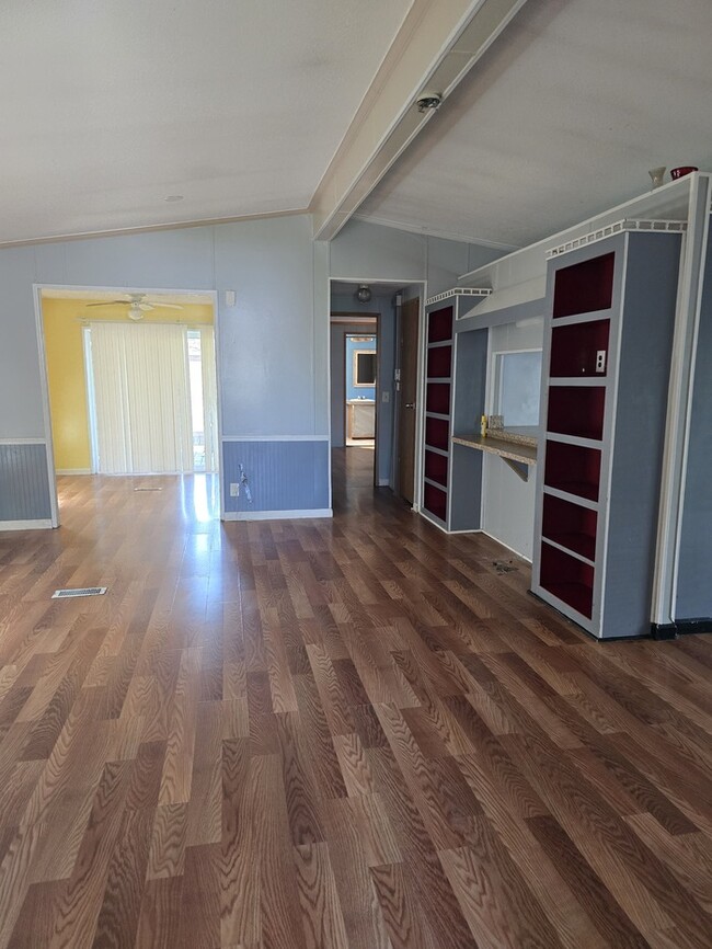Building Photo - 21176 Boquet Dr
