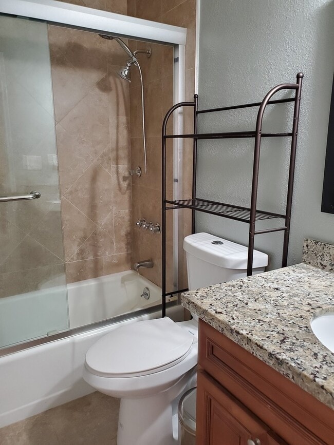 Building Photo - ENCHANTING 1 Bd/1 Ba Ground Floor Unit w/O...