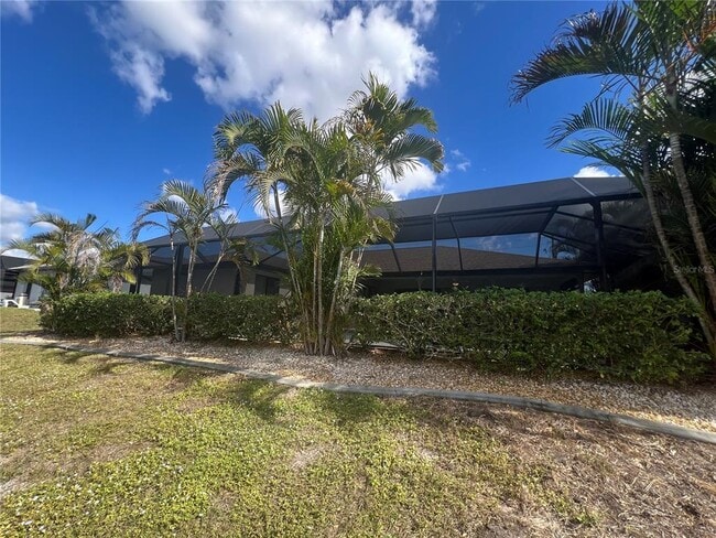 Building Photo - 3177 Clifford St