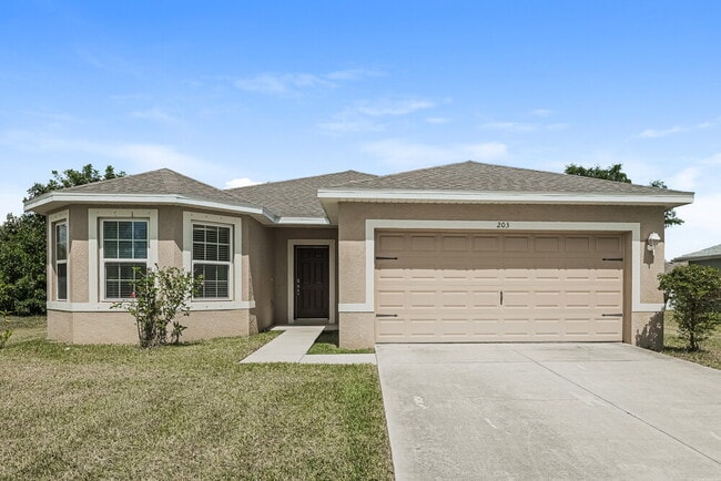 Building Photo - 203 NE 9th Ave