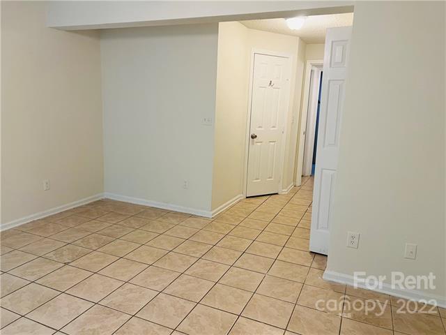 Building Photo - 630 Lex Dr