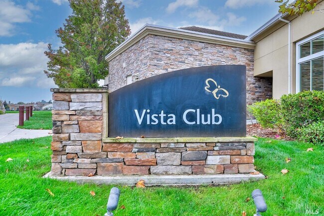 Building Photo - 206 Cedar Ridge Dr