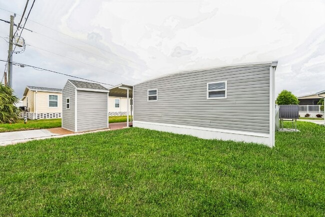 Building Photo - 2108 Ixora Ct