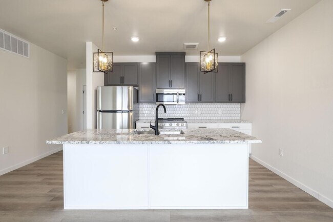 Building Photo - 28 7th St NE