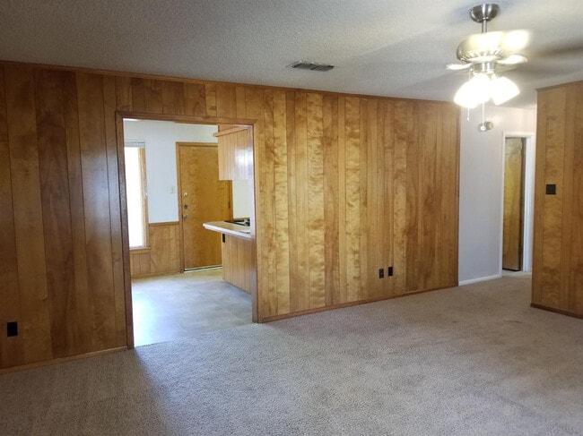 Building Photo - 7714 Albany Ave