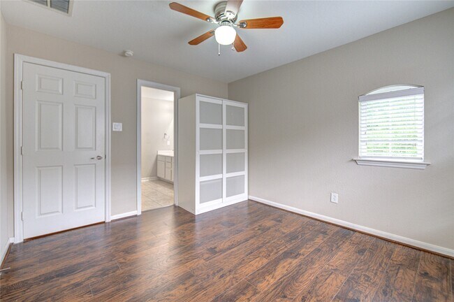 Building Photo - 1227 Glenwood Canyon Ln