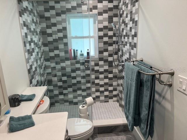 Building Photo - 2220 E Vina Del Mar Blvd