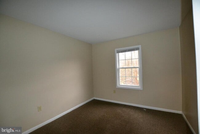 Building Photo - 619 4th St