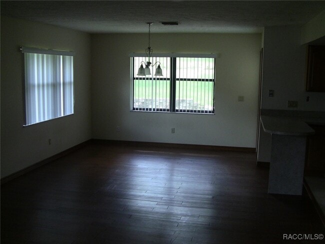 Building Photo - 109 Wright St