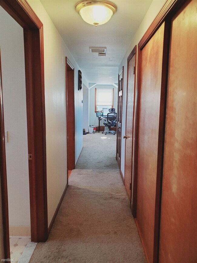 Building Photo - 2 br, 1 bath Condo - 27 Windy Knls # 2NDFL