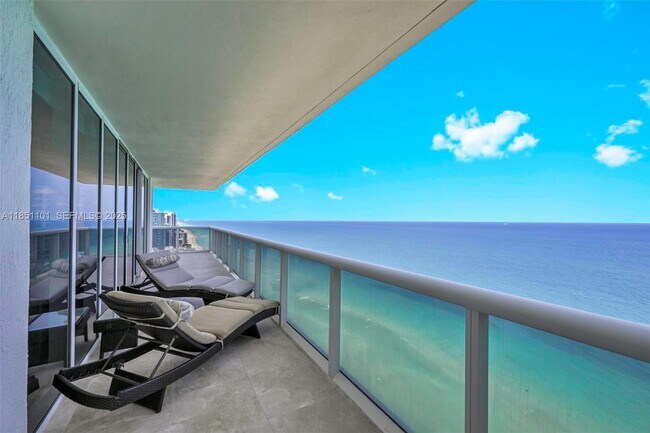 Building Photo - 1830 S Ocean Dr