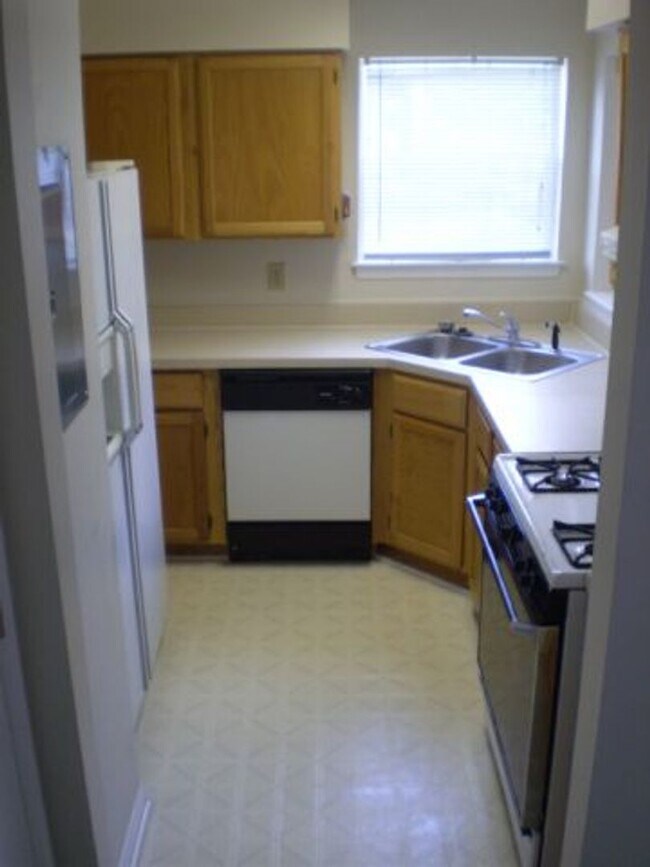 Building Photo - 12716 Daybreak Circle, Newport News, Va. 23602