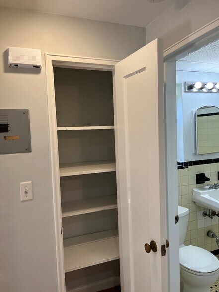 Building Photo - 15A Carolyn Ter