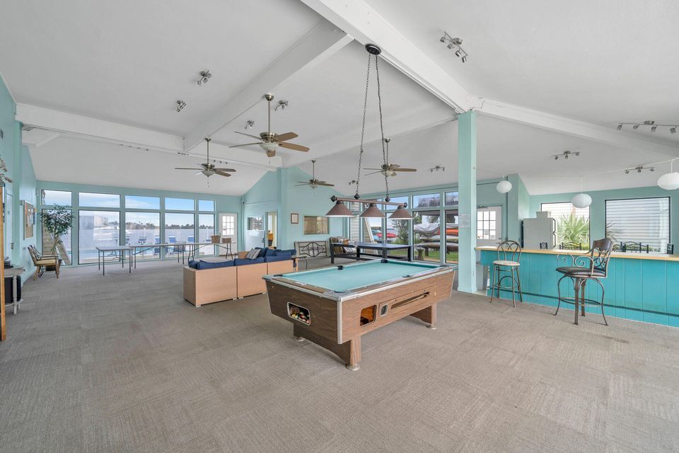 Building Photo - 308 Miracle Strip Pky SW