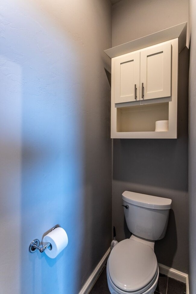 Building Photo - Single Family Home