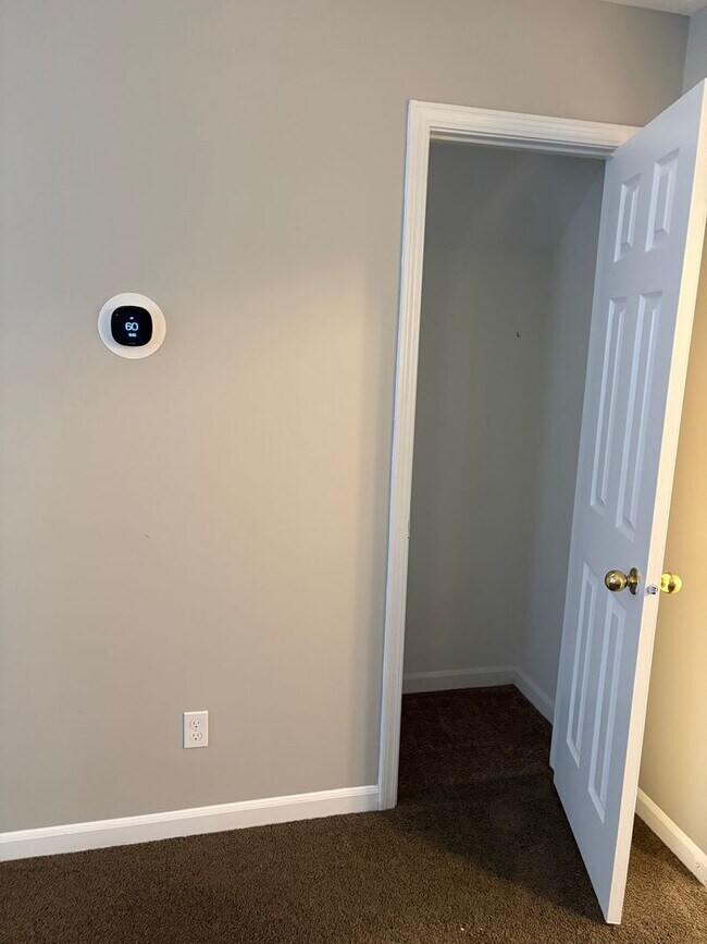Building Photo - Charming 3-Bedroom Home in Fountain Square – Prime Location Near I-65!