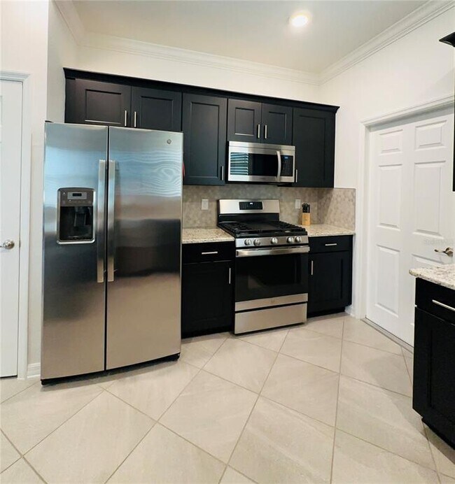 Building Photo - 9935 SW 98th Ln