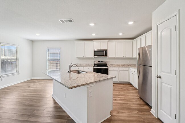 Building Photo - 3909 Crown Ct