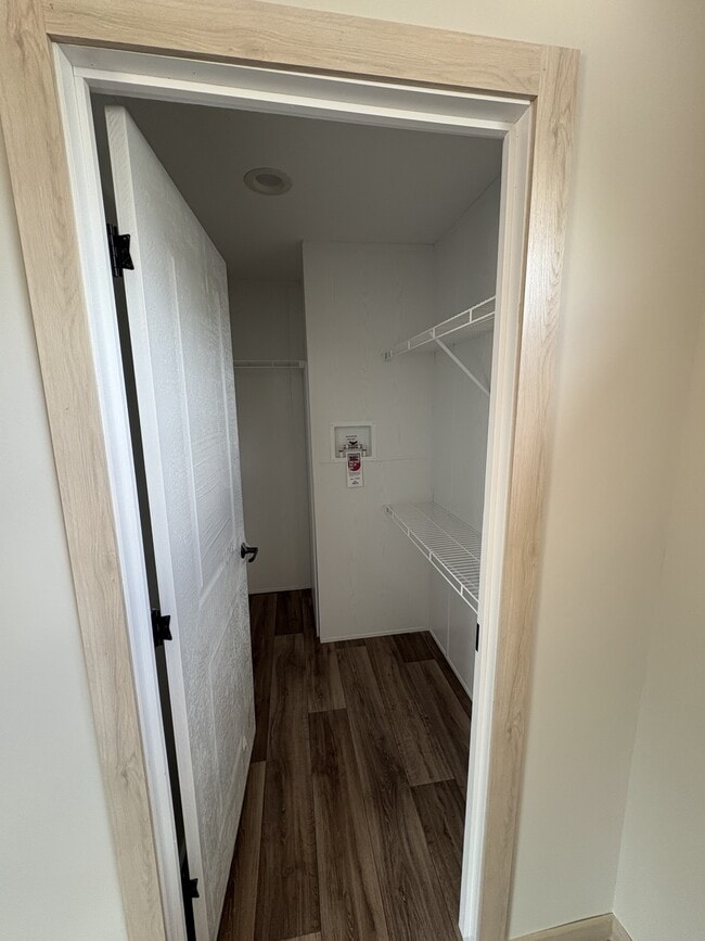 Building Photo - 400 Parker St